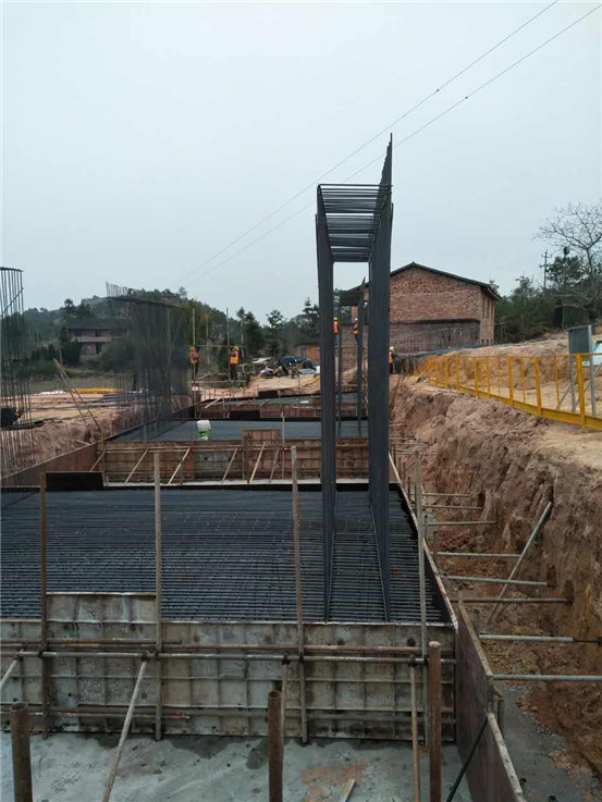 張花高速公路連接線橋梁下部結(jié)構(gòu)工程（中鐵十局）